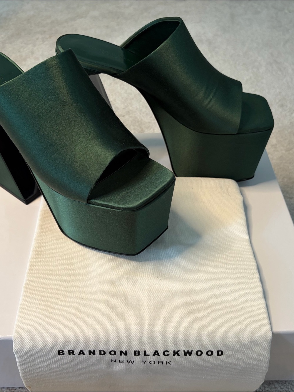 Brandon Blackwood Harlo Mule Platform Heels | NIB | Forest Green | Size 9